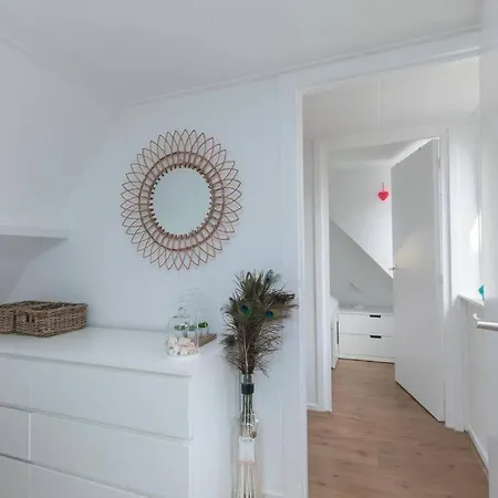 Salty Beachhouse Apartment